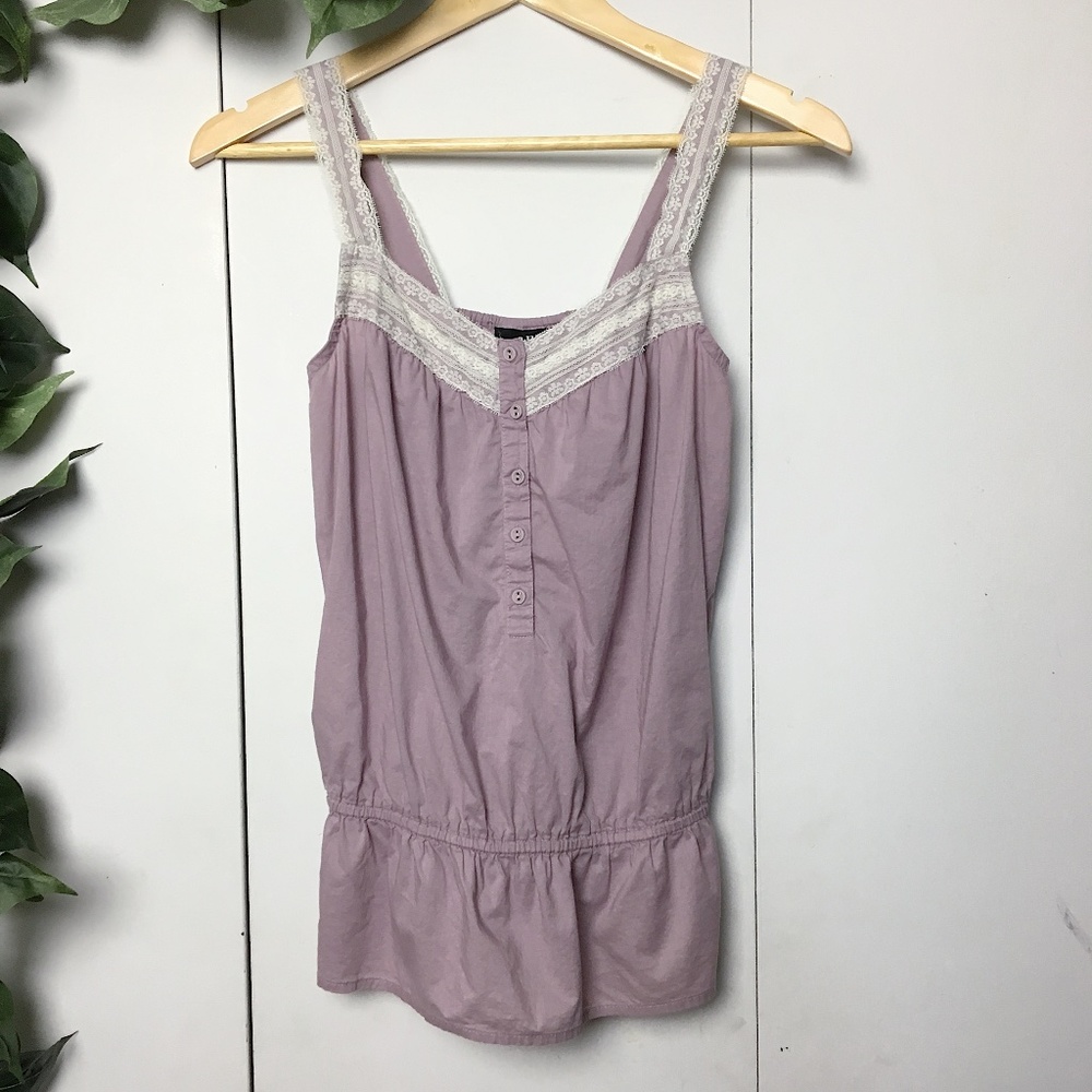 FREE ADD ON🌟 Elegant Lilac Lace Button Tank Top